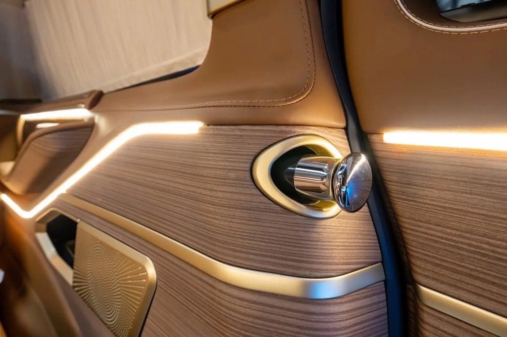 nâng cấp nội thấp limousin cho V class 
