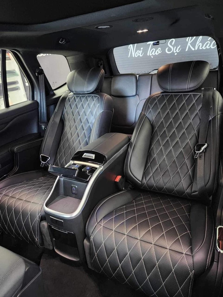 Độ ghế massage cho Ford Everest 2023