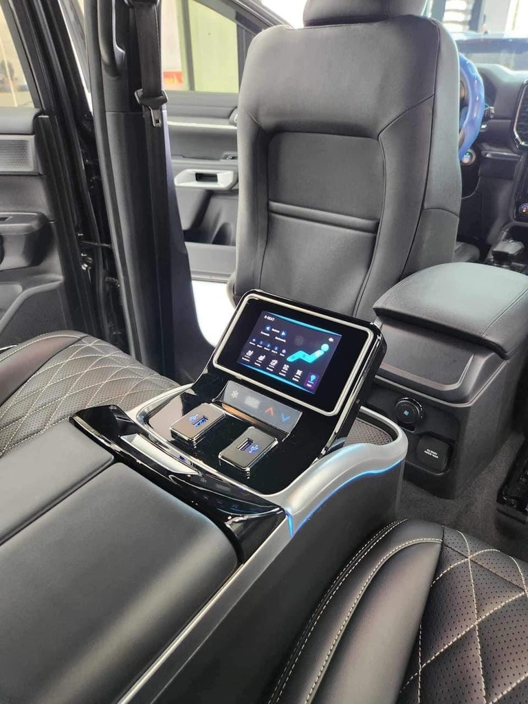 Độ ghế massage cho Ford Everest 2023