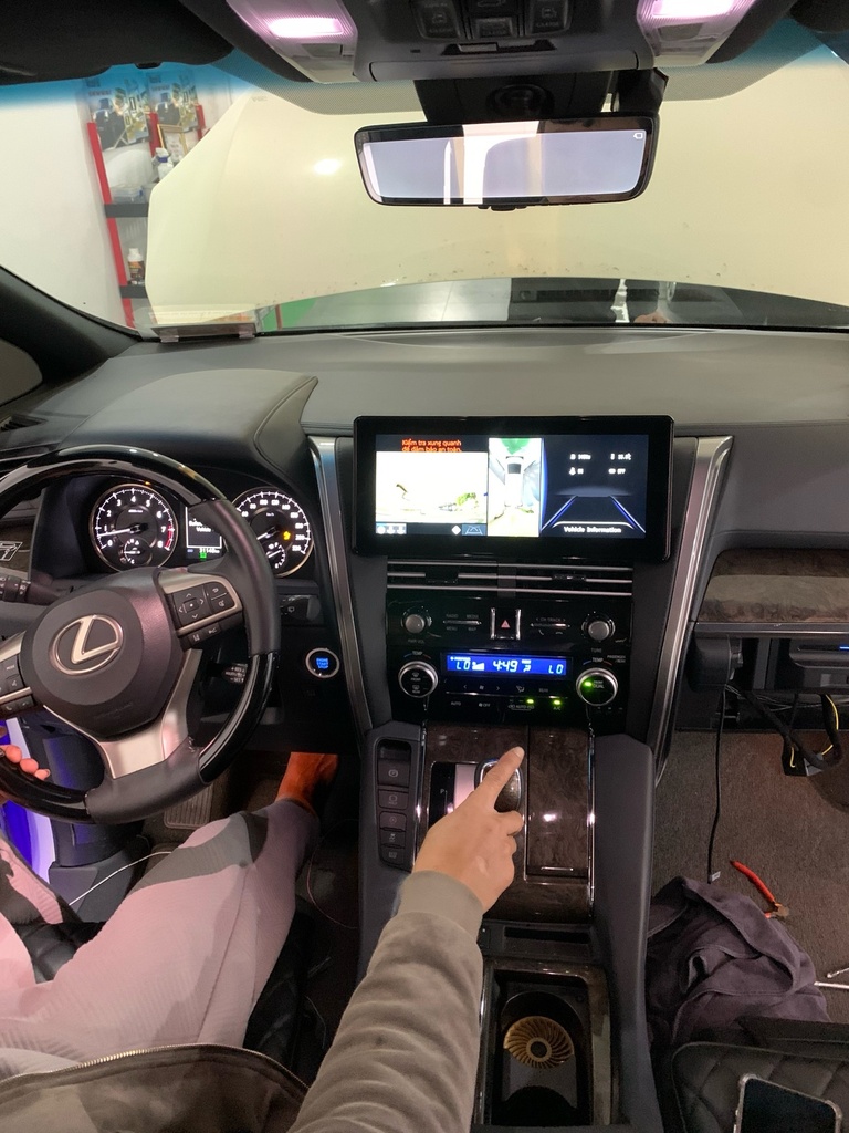 Màn hình androi Alphard style lm300