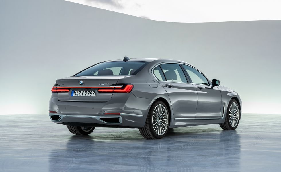 Bodykit Bmw G11/G12 2020+ Pure Excellence Facelift cho ( 2015-2019/ 2009-2014) chính hãng likenew