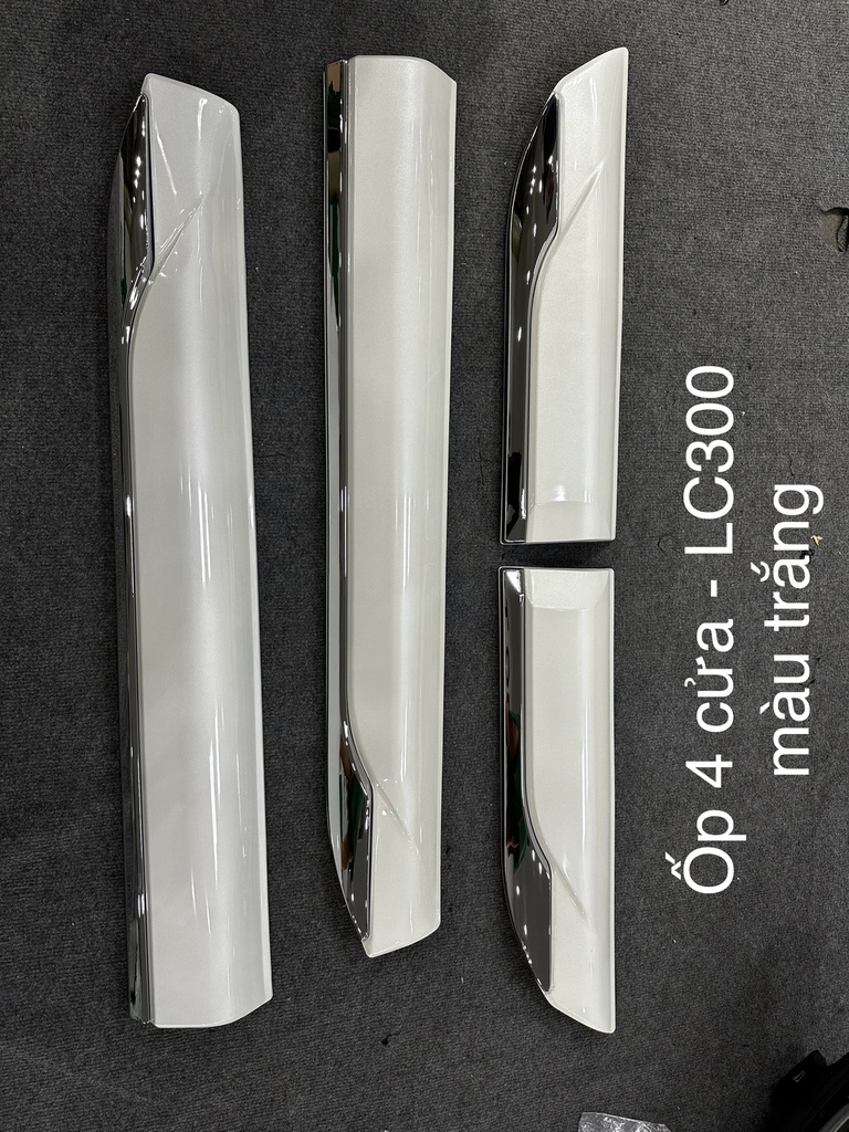Ốp nhựa chrome 4 cánh cửa LC300 